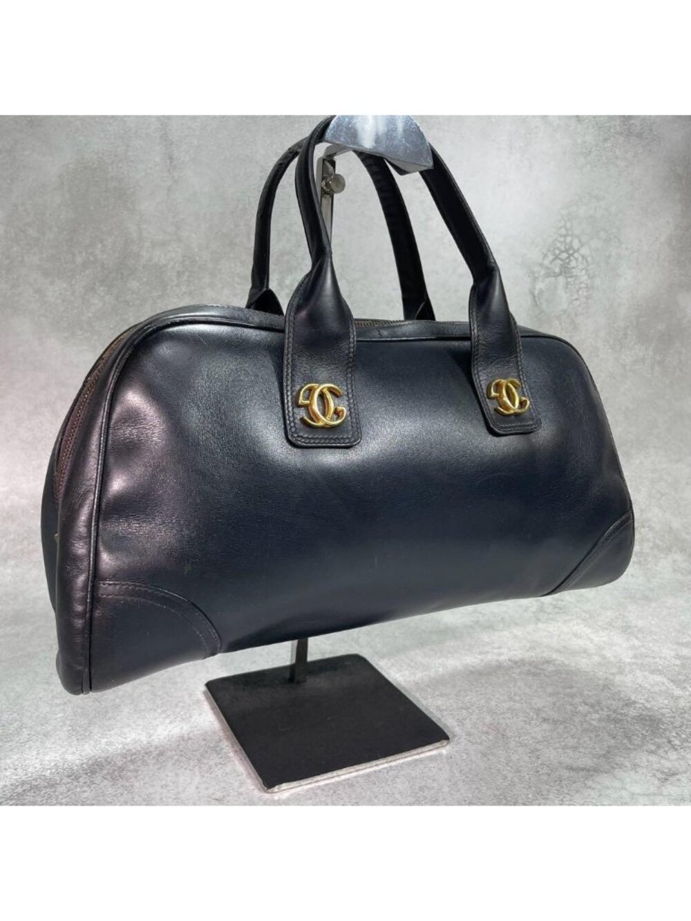 Gucci Handbag Black Leather Logo Gold